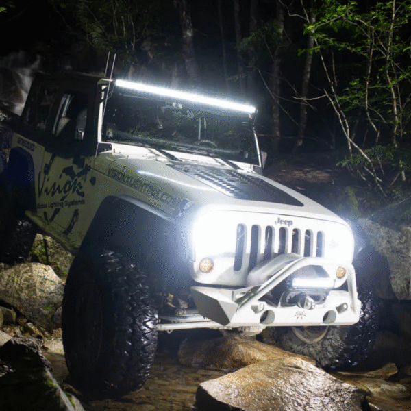 5.63" XPL SERIES HALO 3 LED SPOT BEAM LIGHT BAR INCLUDING END CAP MOUNTING L BRACKET AND HARNESS - Image 6